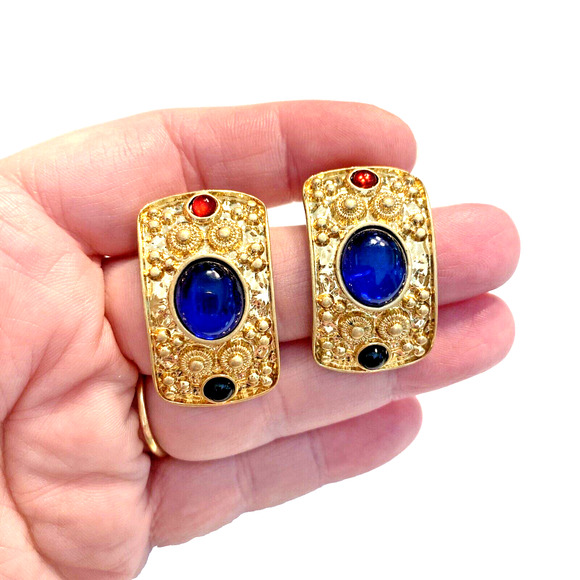 Vintage 1980’s Pierced Earrings Chunky Goldtone Faux Hoops Red Blue Cabechons - Picture 8 of 8